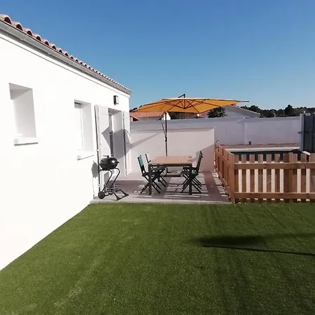 펜션 Le Mousse Maison Avec Piscine/parking/wifi/plages 5kms 레 마트