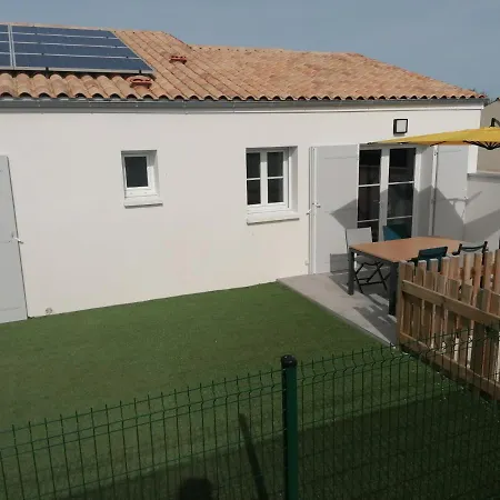 بيت للعطل Le Mousse Maison Avec Piscine/parking/wifi/plages 5kms