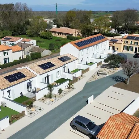Holiday home Le Mousse Maison Avec Piscine/parking/wifi/plages 5kms