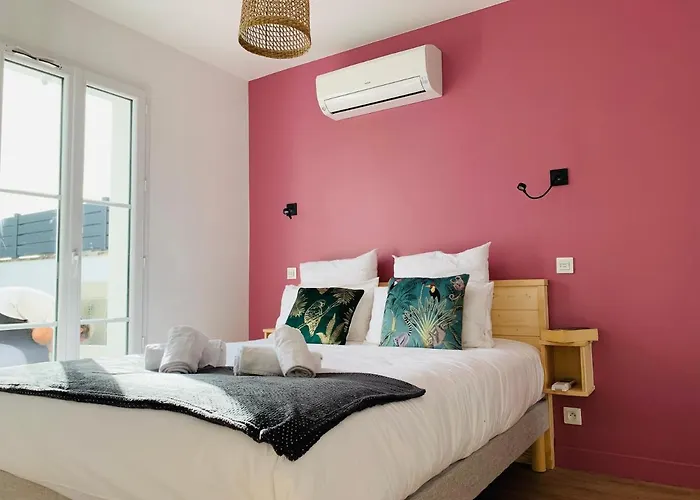 Le Mousse Maison Avec Piscine/parking/wifi/plages 5kms Сasa de vacaciones