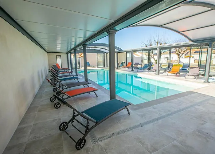 Le Mousse Maison Avec Piscine/parking/wifi/plages 5kms Сasa de vacaciones *