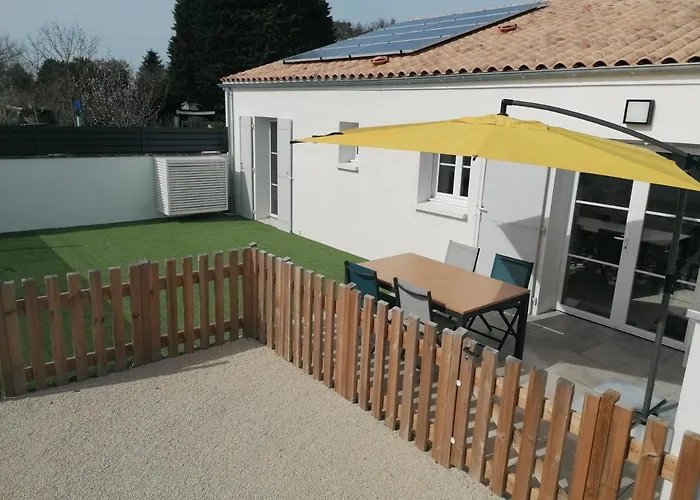 Le Mousse Maison Avec Piscine/parking/wifi/plages 5kms Сasa de vacaciones *