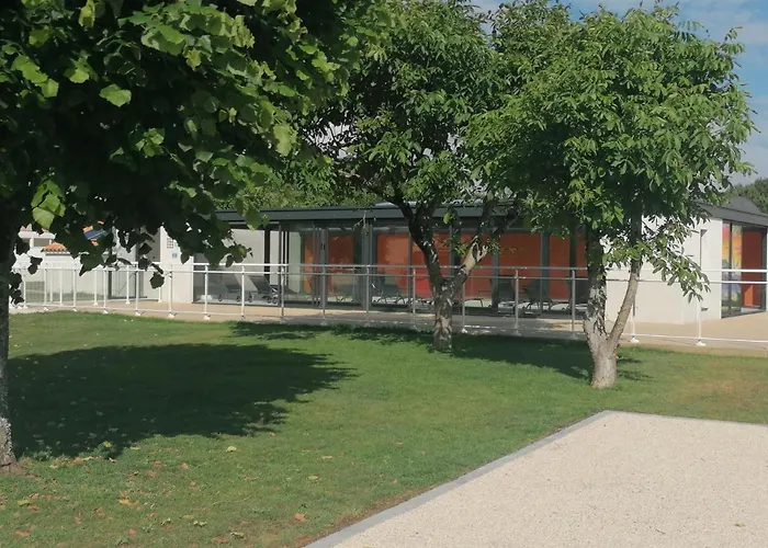 Le Mousse Maison Avec Piscine/parking/wifi/plages 5kms Сasa de vacaciones *